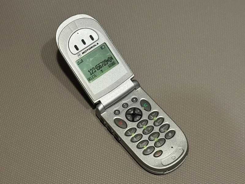 Motorola V66 sprawna, bez simlocka, dla kolekcjonera