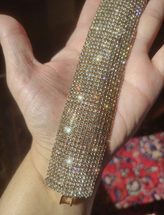 Pulseira Dourada Brilhantes