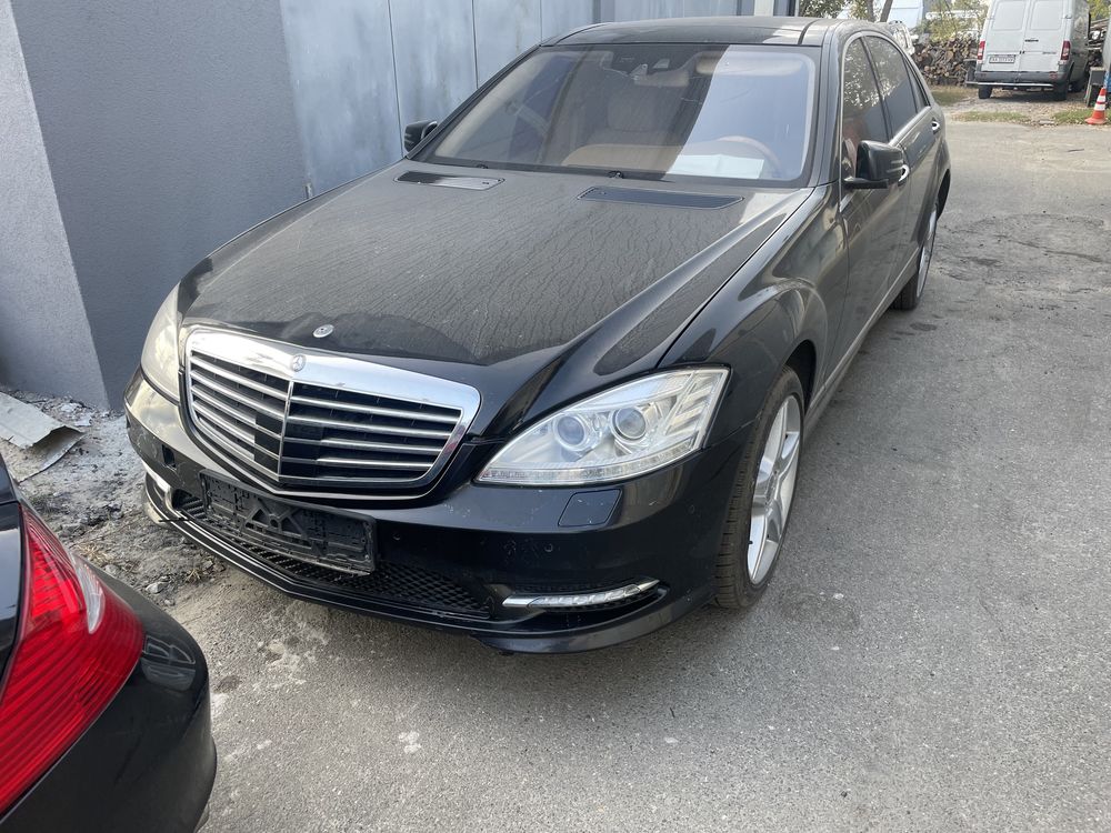 Разборка Mercedes W221 S550 S500 4MATIK 2010 року