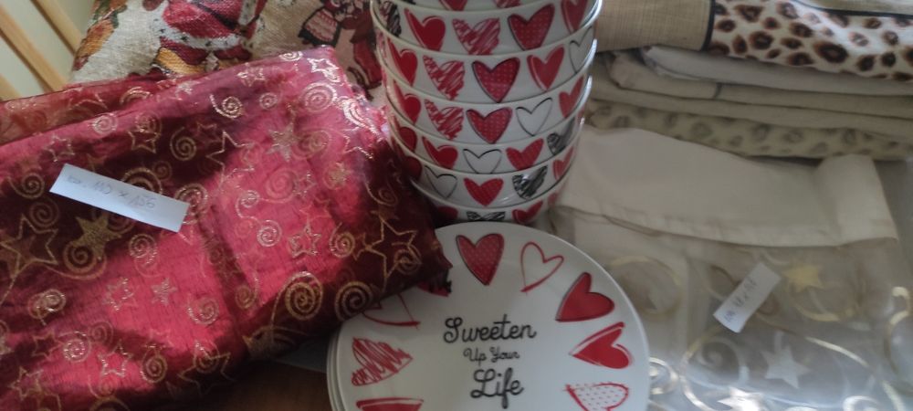 Paka: Talerzyki+miseczki ,,Home&You+bieżniki+serwetki+2kpl.pościel+coś