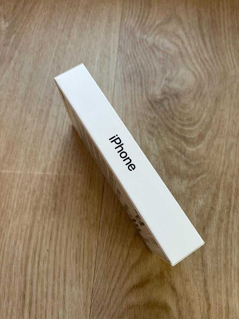 iPhone 13 6.1" 128GB Midnight