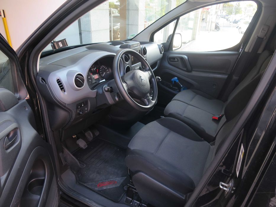 Citroen Berlingo Longo L2 3 Lugares Classe 1 nas Portagens bem mantido