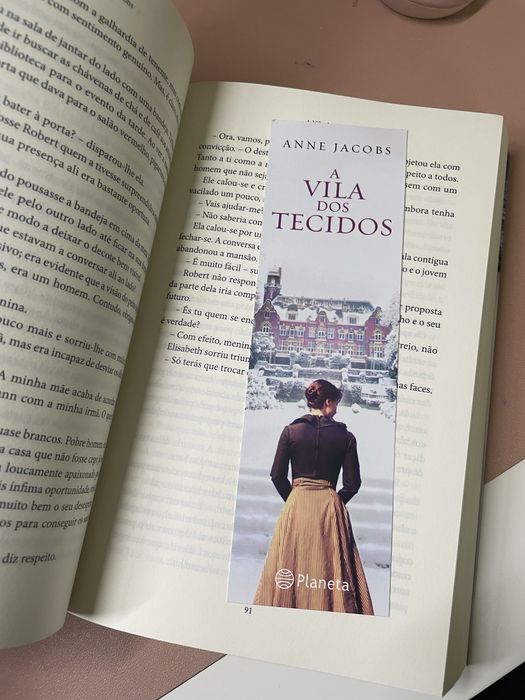 Livro A Vila dos Tecidos de Anne Jacobs