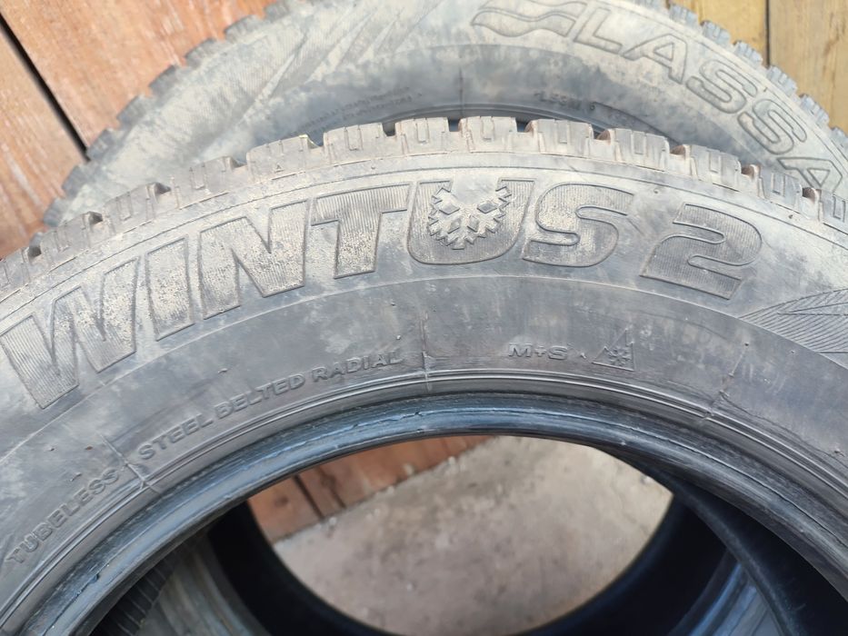 Dwie opony Lassa Wintus2 205/65/16C