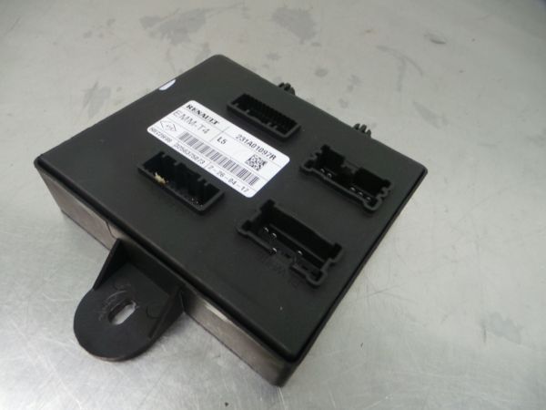 Módulo confort RENAULT Clio IV (BH_)