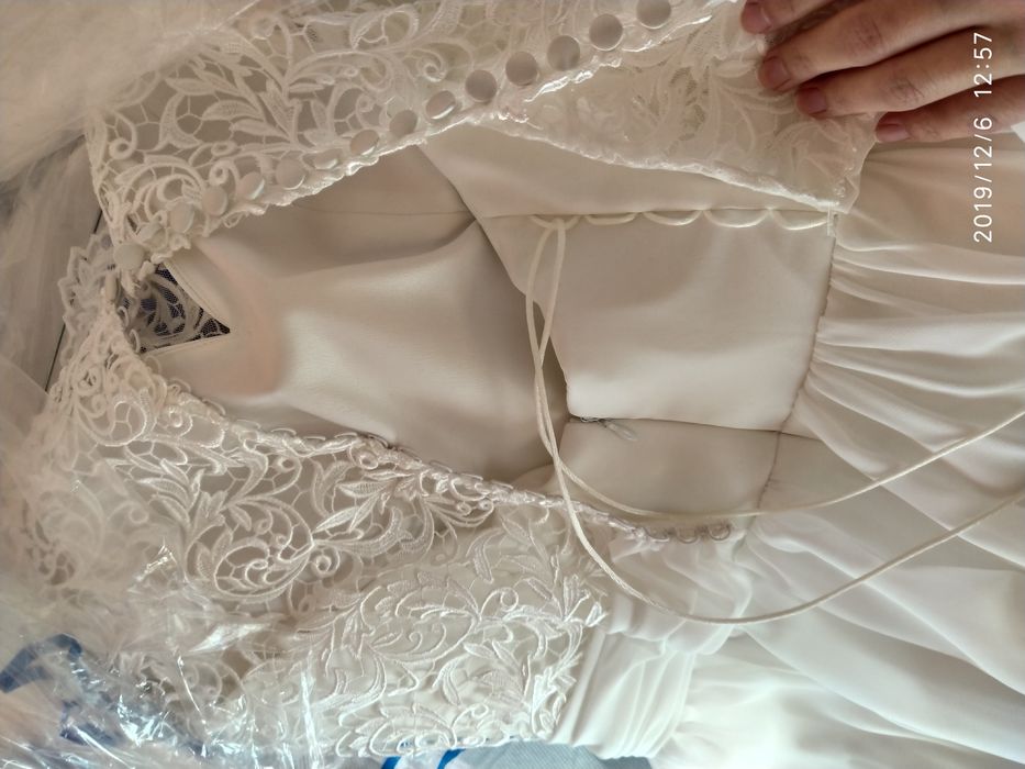 Весільне плаття / Весільна сукня