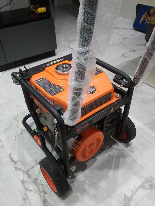 Генератор  бензиновий 4.5 kw привезений з Іспанії GENERGY MONCAYO 4