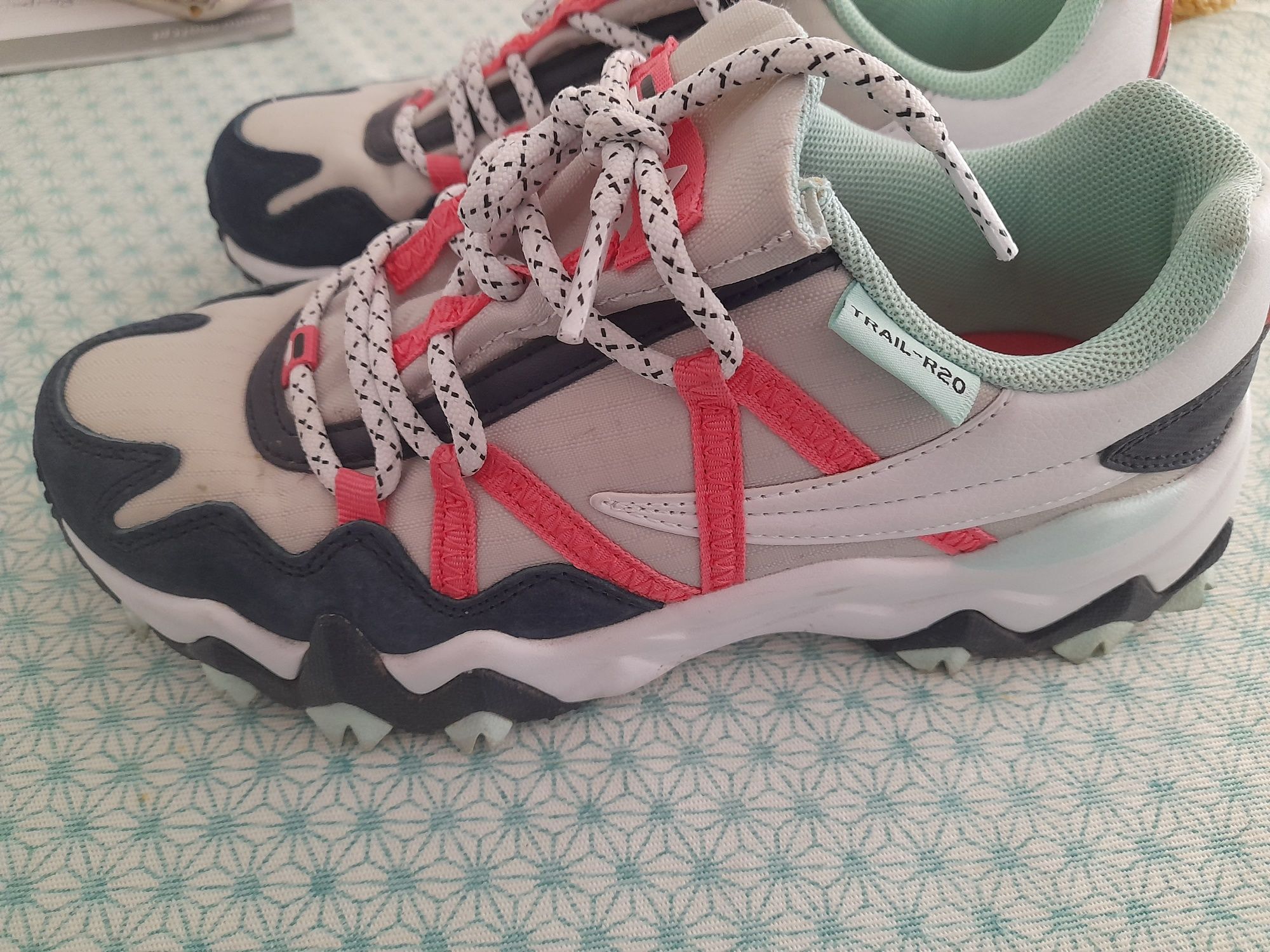 Fila trail r20 tam 37 NOVOS