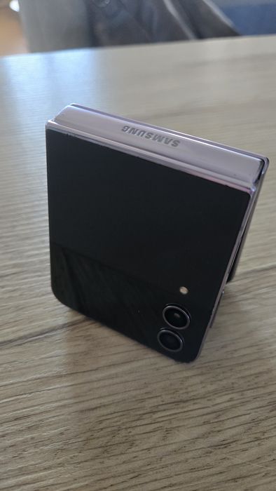 Samsung Galaxy Z Flip4 5G -8GB/256GB Bora Purple Desbloqueado A3