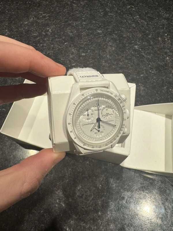 Snoopy x Omega Swatch SO33W700 Biały Model