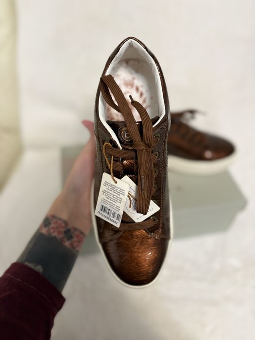 Шкіряні кеди від Bugatti