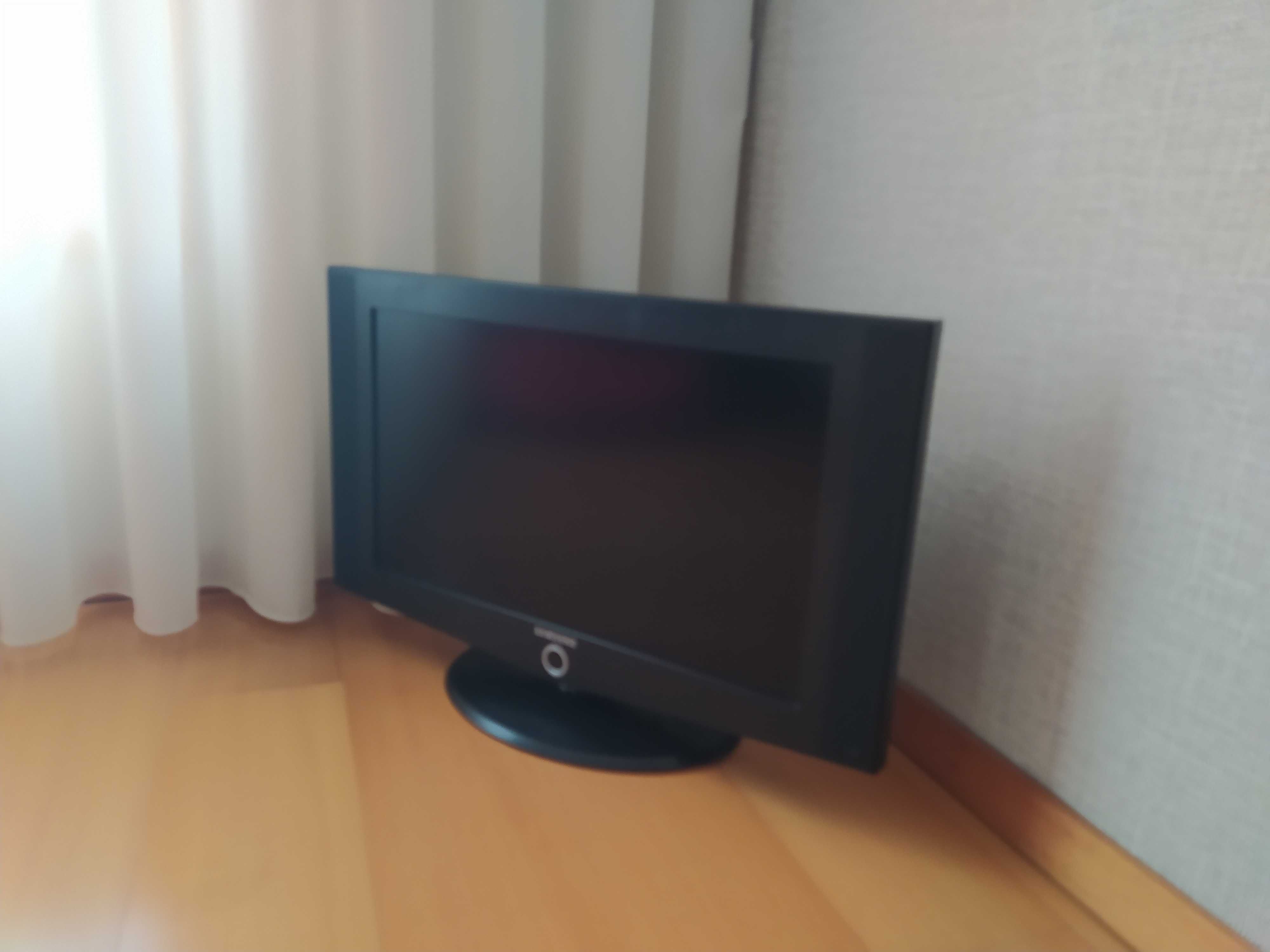 Vendo tv de 27 polegadas comonova