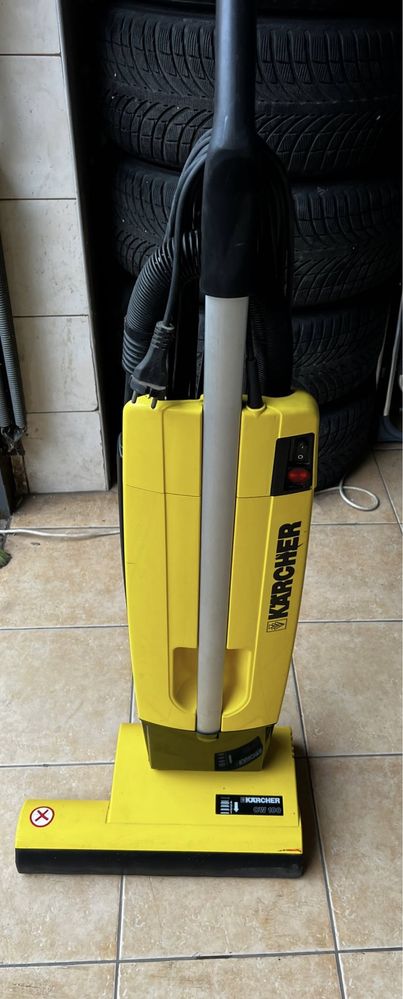 Odkurzacz kolumnowy Karcher Kärcher CW 100 do dywanów i wykładzin