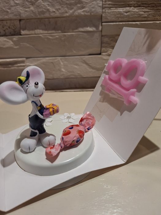 Figurka tortowa na 18 urodziny