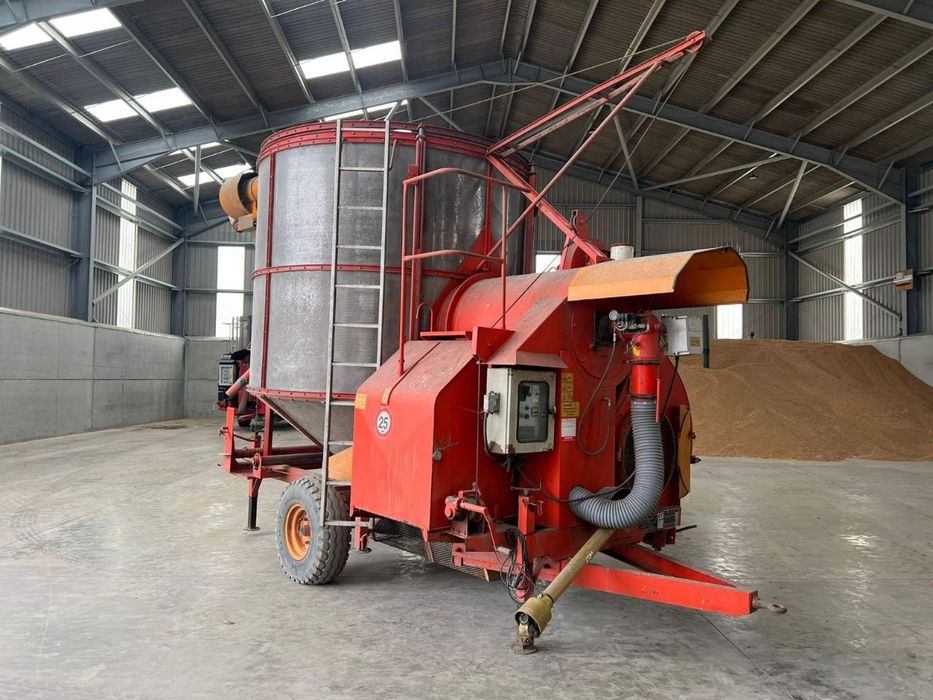 Продам мобільну зерносушарку Pedrotti 12t