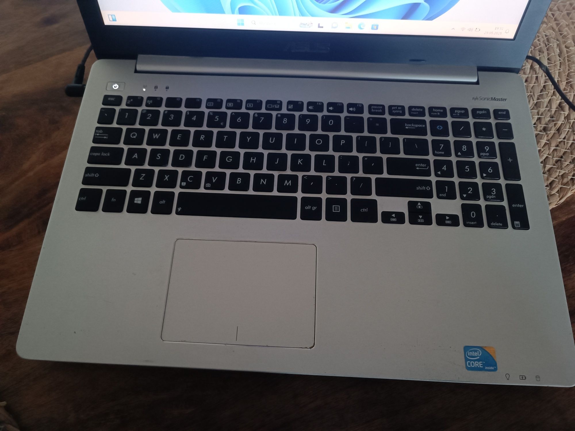 Asus S551LN procesor i7 windows 11