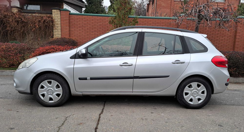 Рено Кліо універсал дизель 1,5  2011 рік