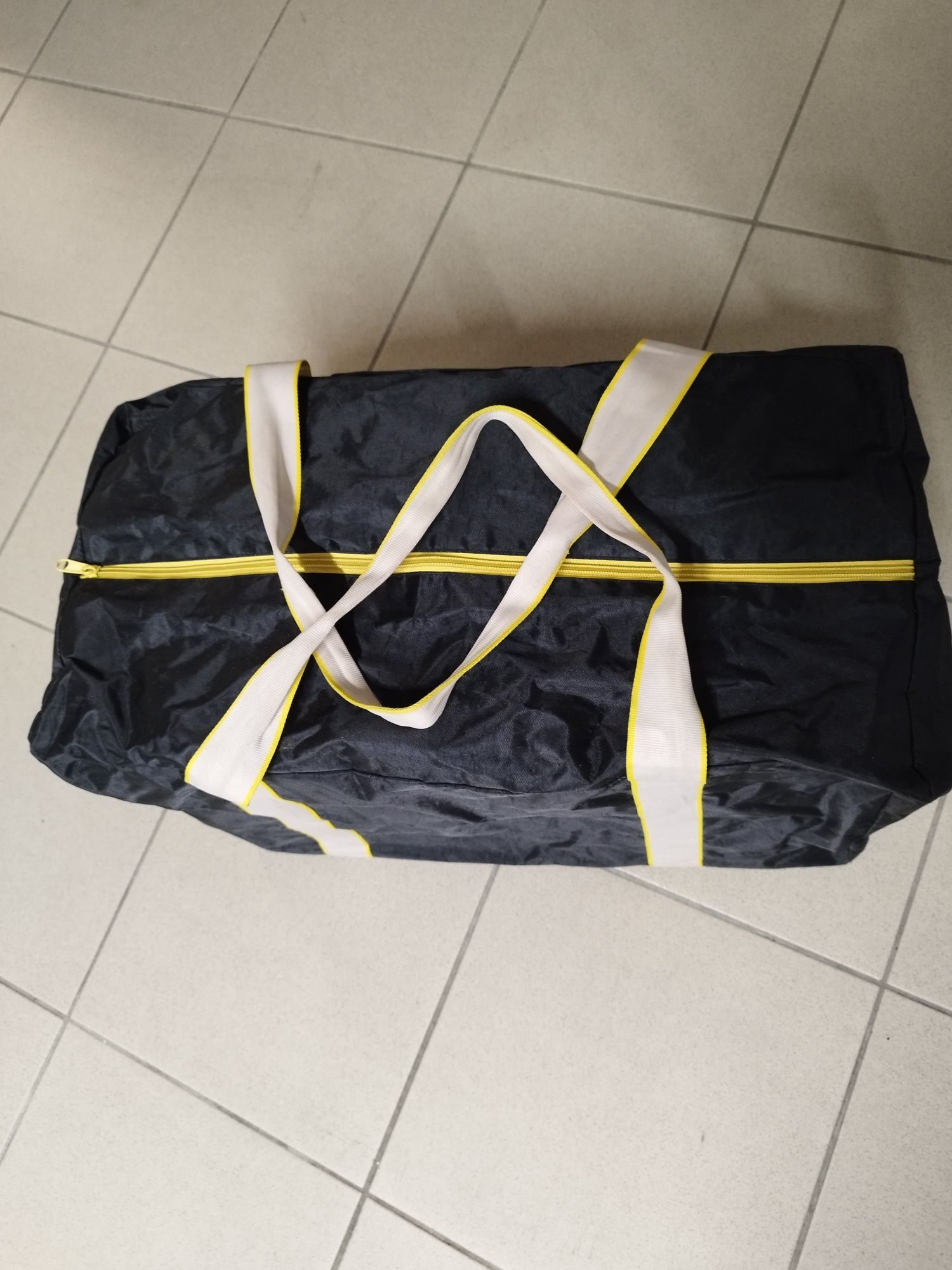 Sacos de viagem.
