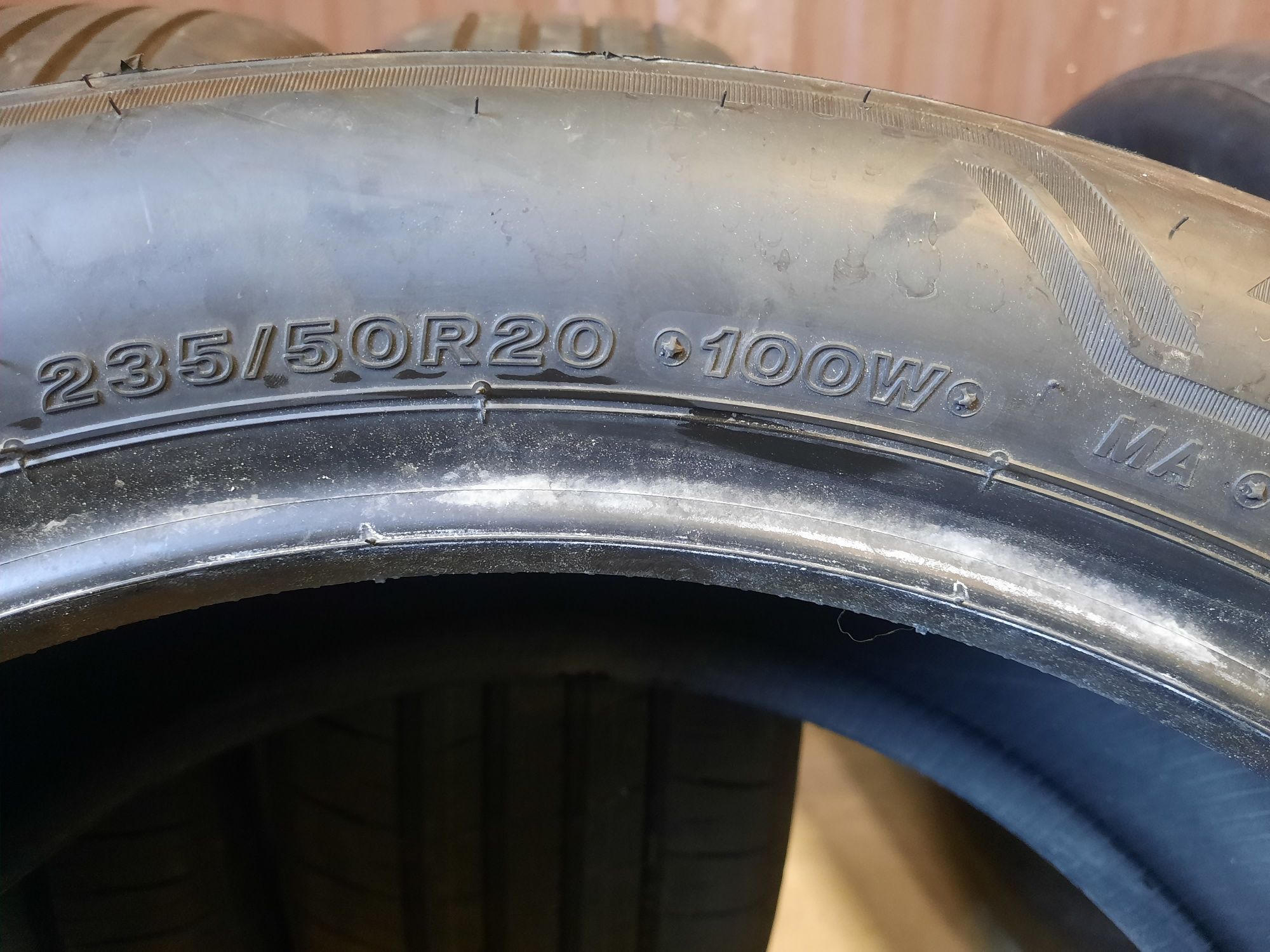 4 opony 235/50 R20 Bridgestone Alenza 001