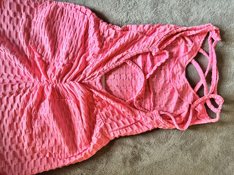 Комбинезон для фитнеса розовый размер С-М