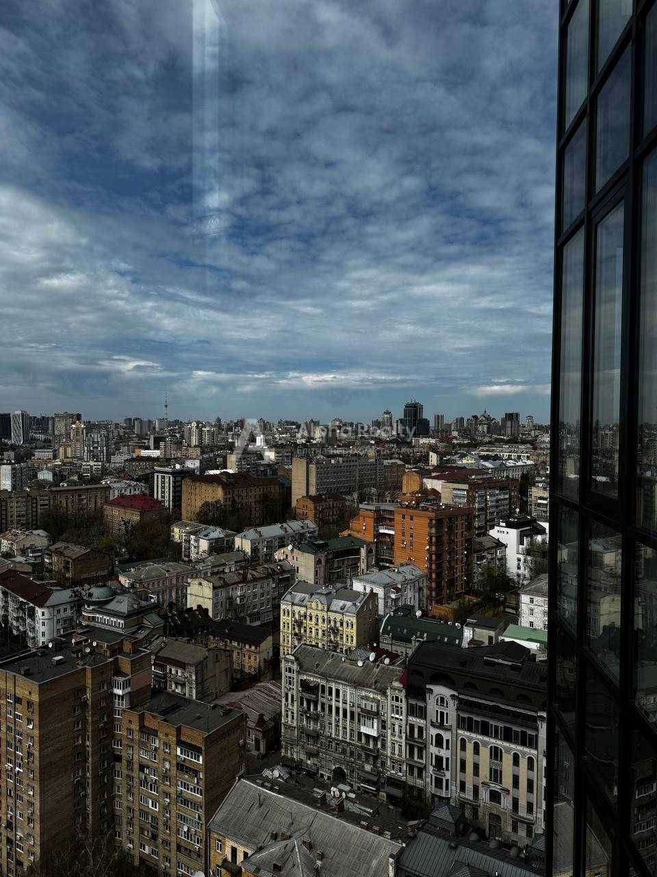 Продаж квартири, 80м2, ЖК Royal Tower, Центр, Олімпійська БЕЗ ремонту!