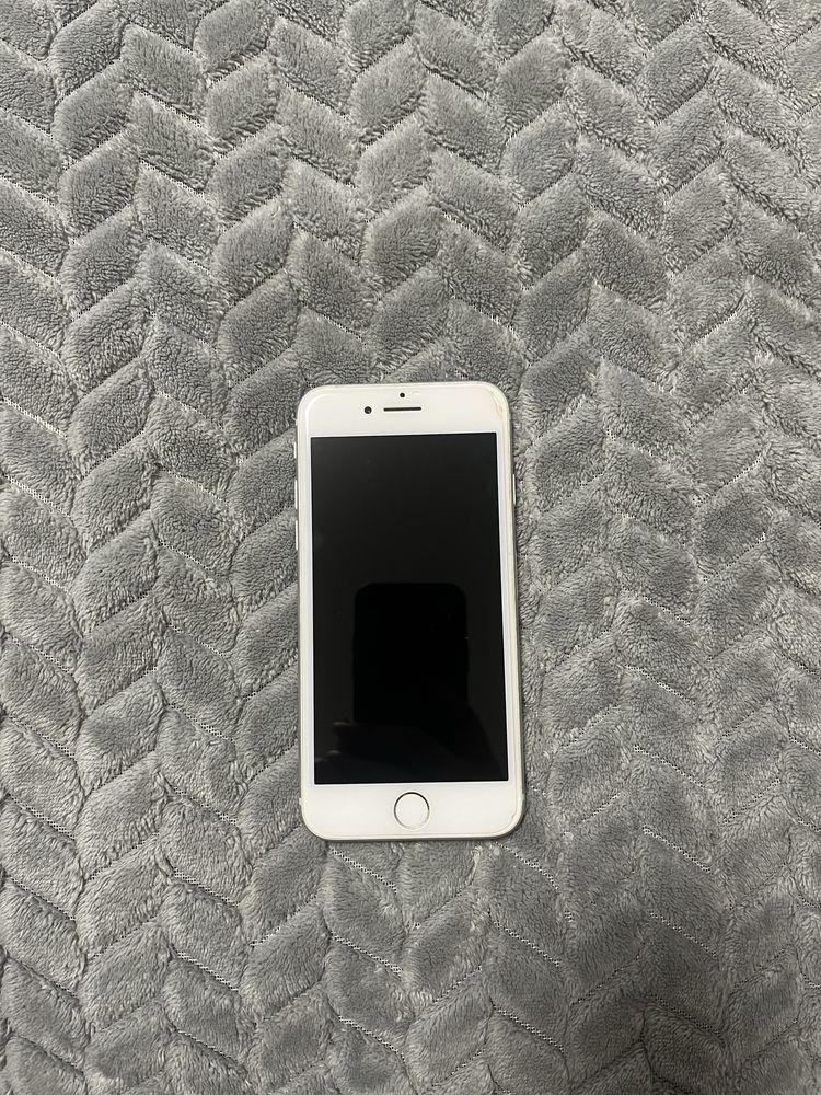 Продам Iphone 8 Silver 256gb