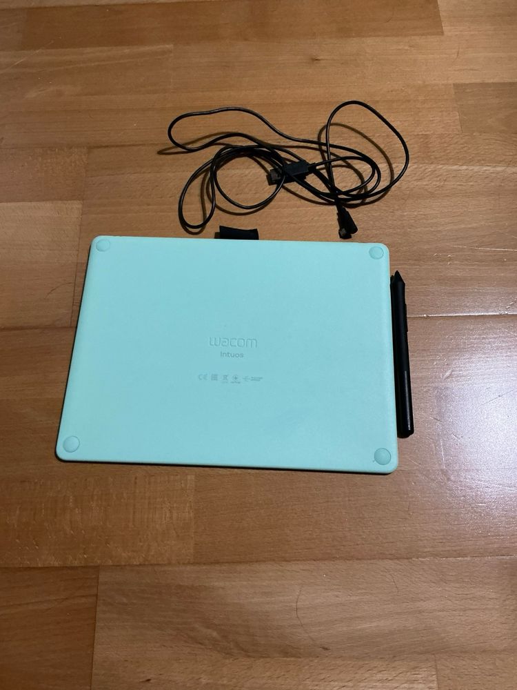 Wacom Intuos (M) — Mesa Digitalizadora c/bluetooth + capa protetora