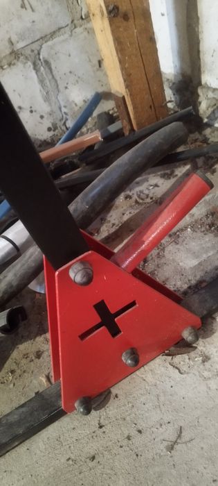Drążek do podciagania regulowany z uchwytami na dipy