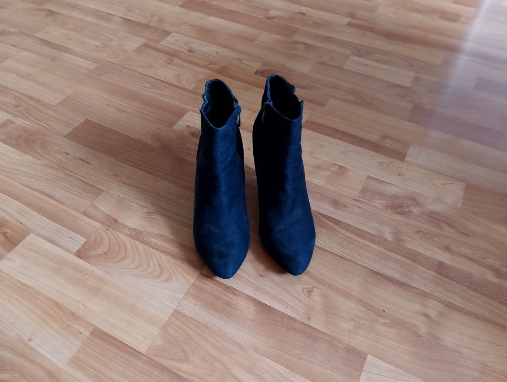 Buty botki kozaki zamszowe rozmiar 40