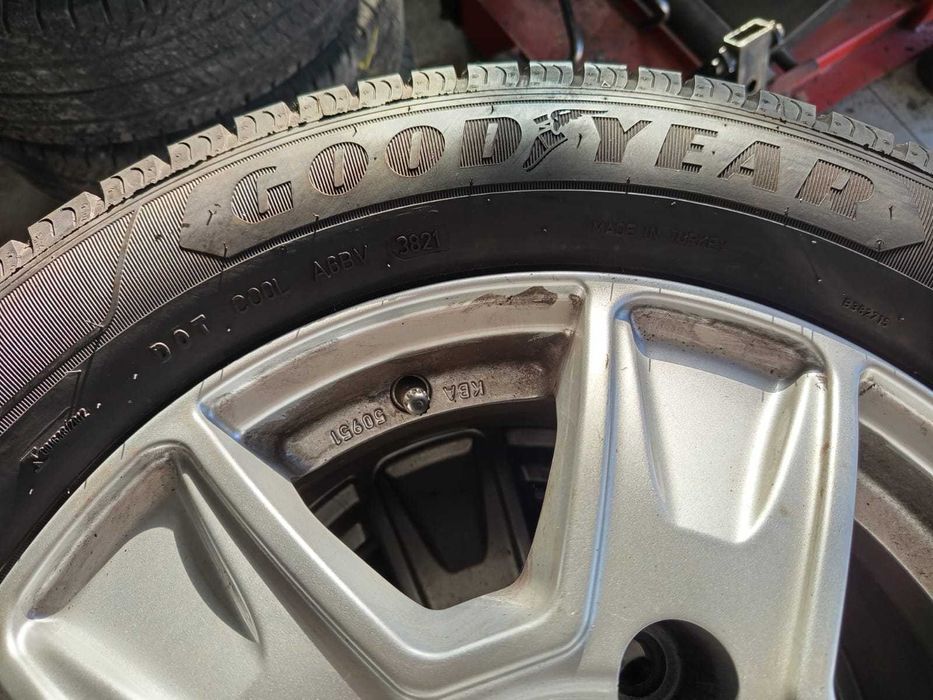 Koła aluminiowe 16 z oponami GOODYEAR 215/65/16C Transit 2020 lato