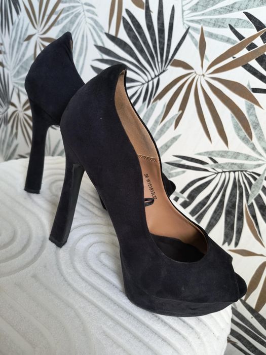 Czółenka na wysokim obcasie