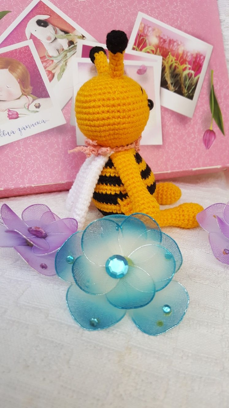 Вязаная игрушка пчёлка пчела. Ручная работа