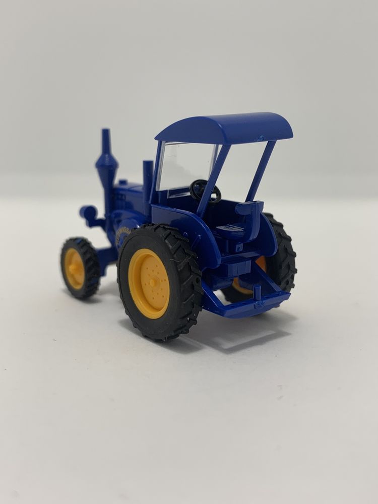 Tractor Lanz Bulldog da Wiking escala 1/87