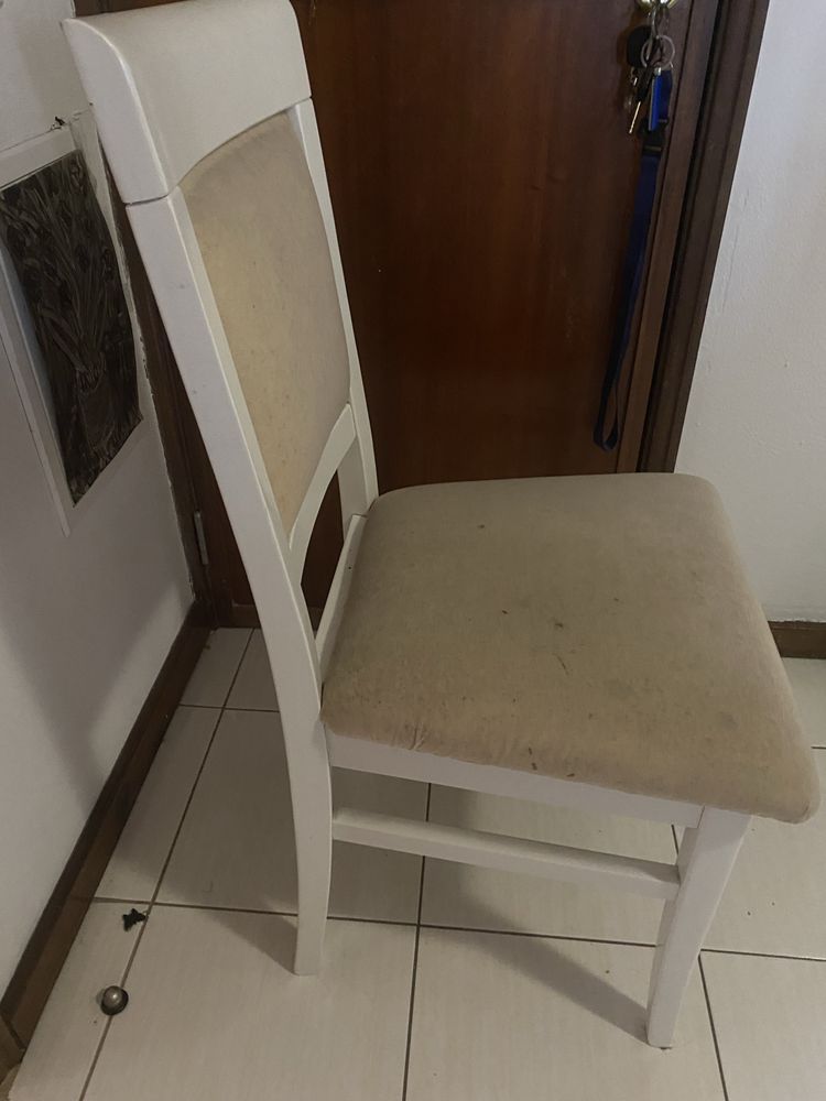 Mesa octogonal usada branca