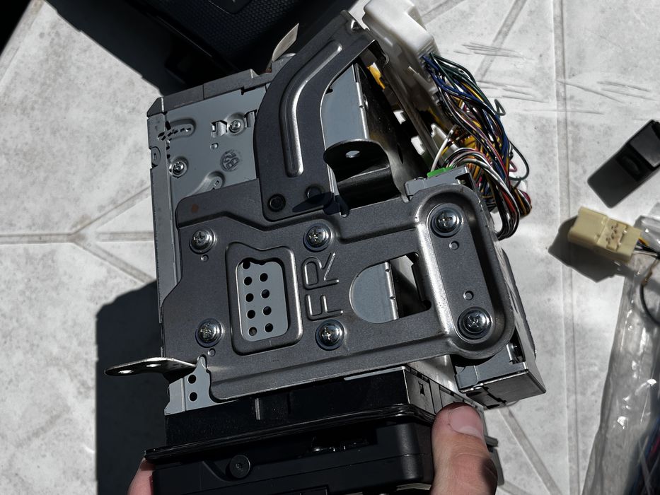 Оригінальна магнітола від Citroën C-Crosser