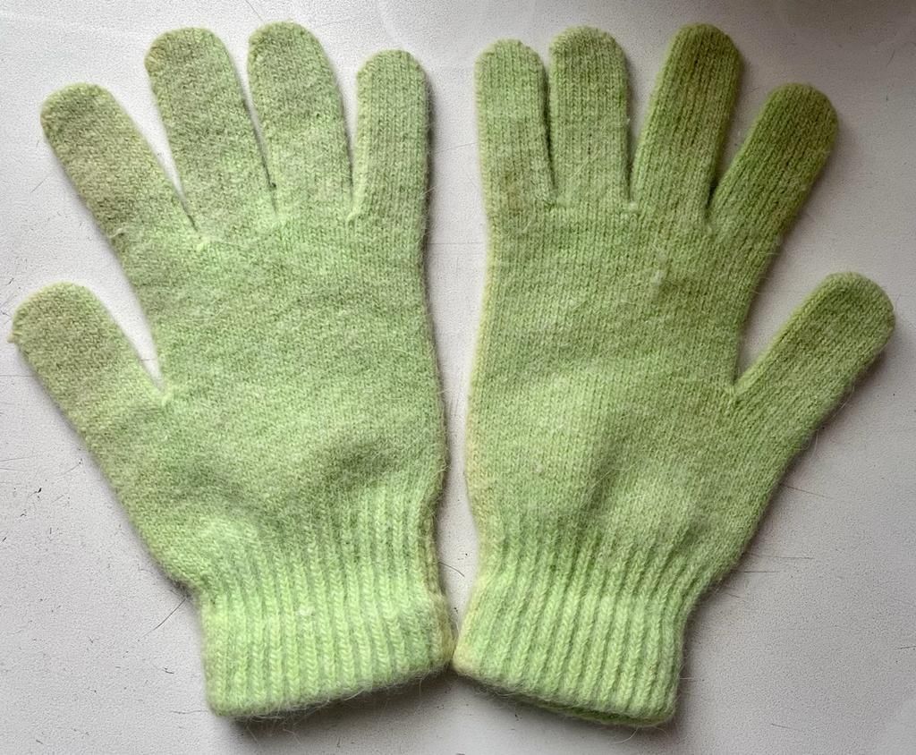 Тёплые перчатки с ангоры. Новые.