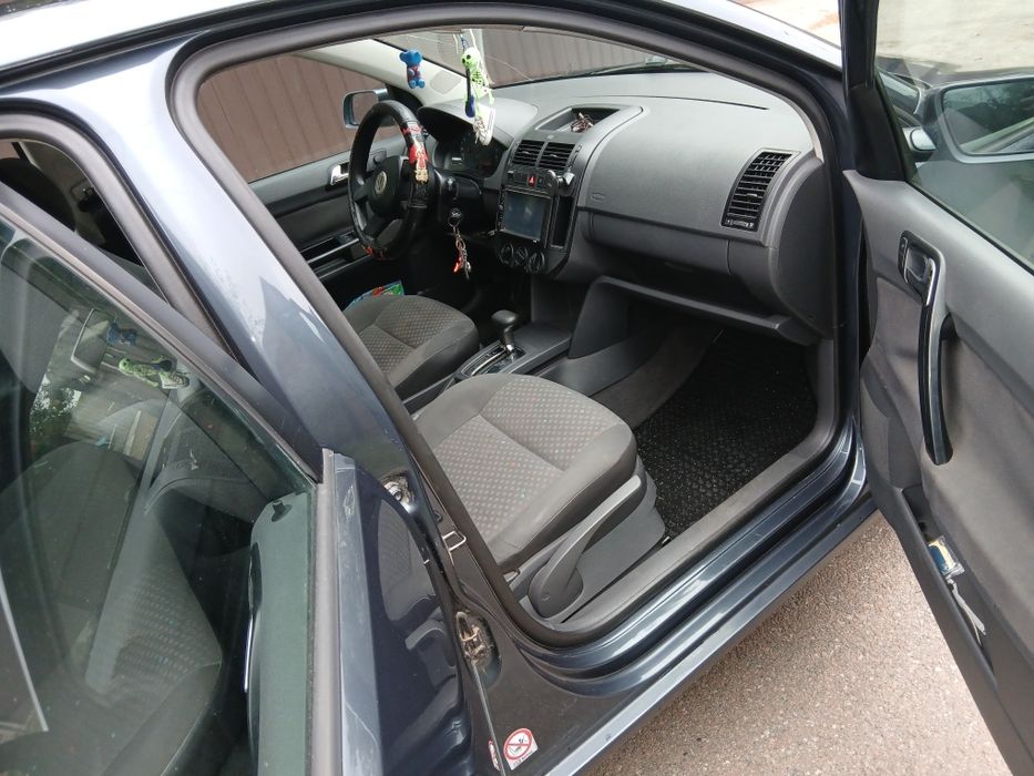 Продам фольцваген поло 1.4 автомат