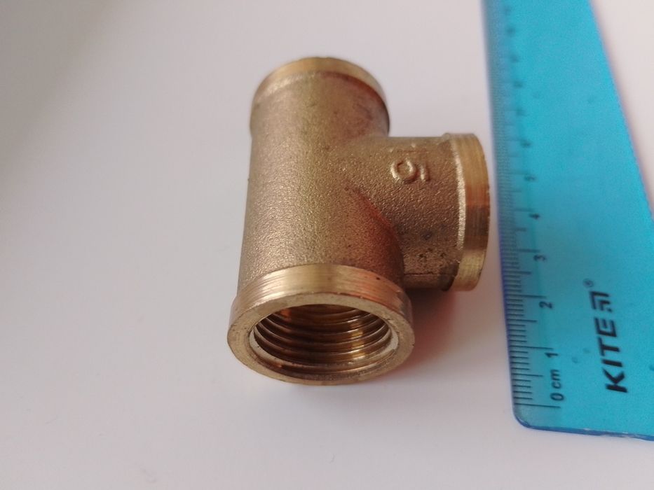 Тройник для воды