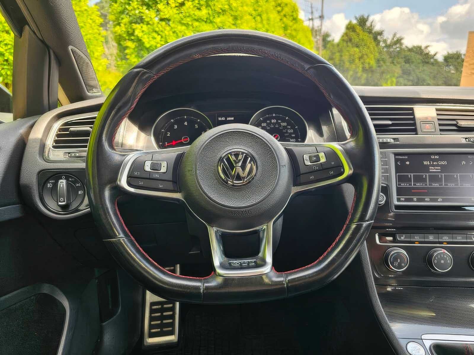 2017 Volkswagen Golf GTI SE