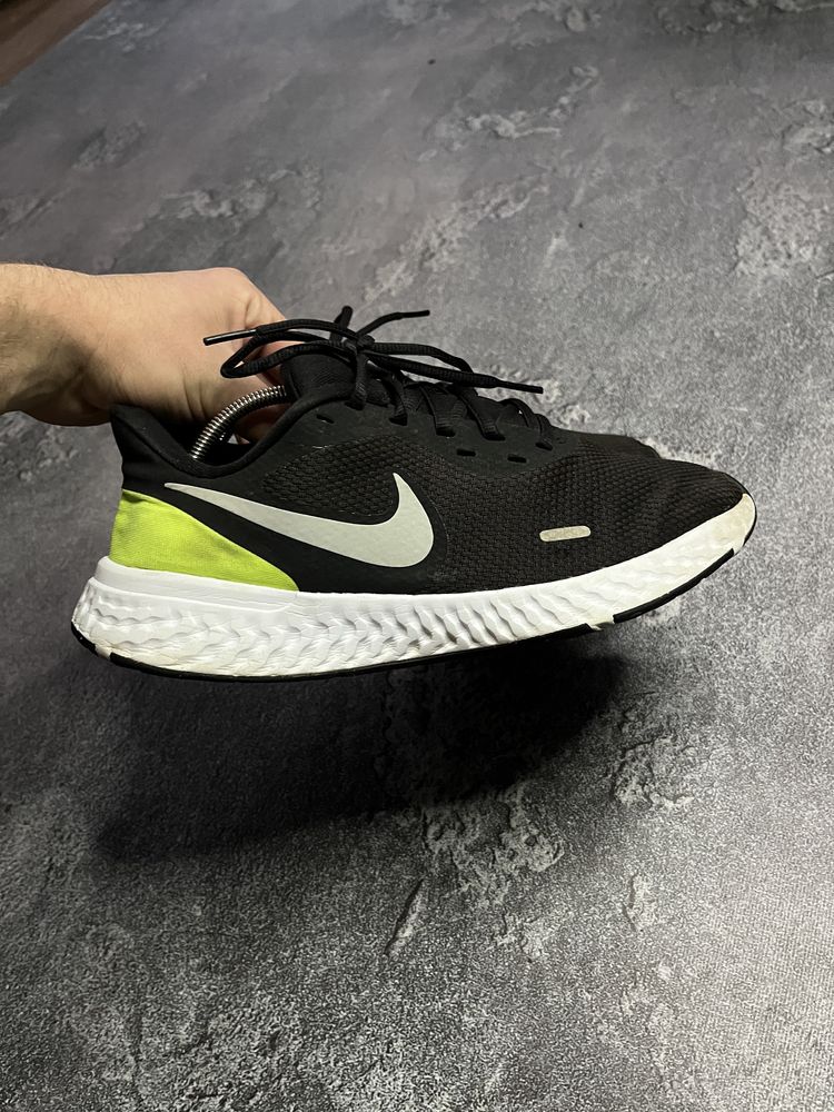 Кросівки NIKE REVOLUTION 5 43 27.5 кроссовки найк бігові революшн