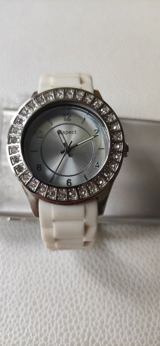 Zegarek damski z podwójną kopertą