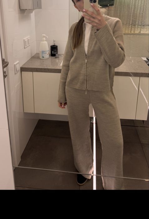 Продам теплий костюм