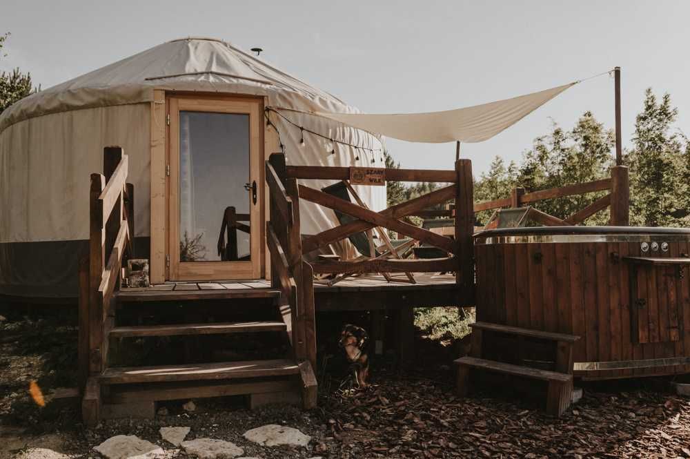 Jurta Dziki Jeleń z prywatnym jacuzzi i leśnym spa-Dzikolas glamping