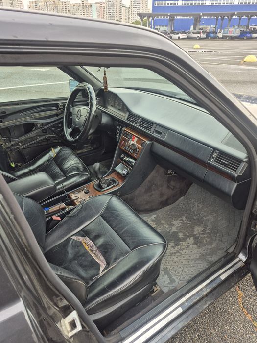 Продам Мерседес 124 2л бензин