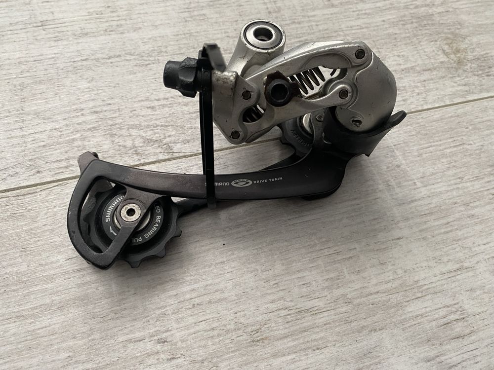 Przerzutka tylna Shimano Deore XT ST-M760 pod 9s biegów