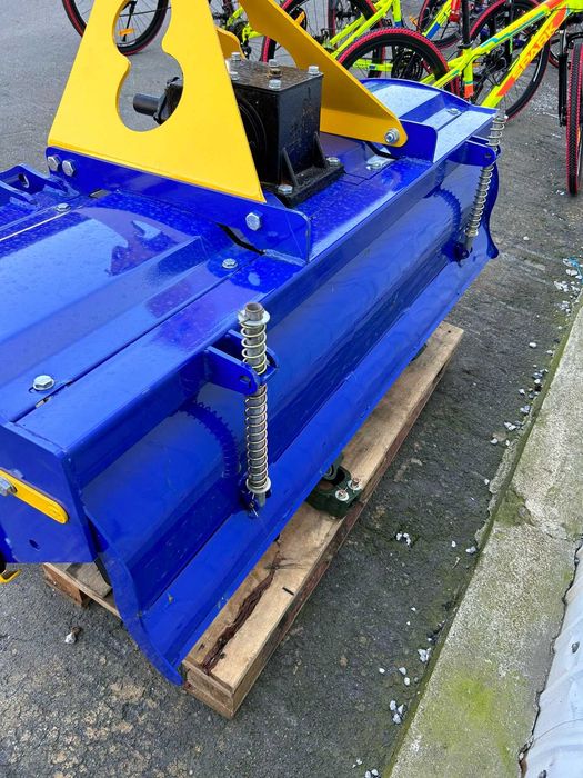 Фреза на трактор навісна