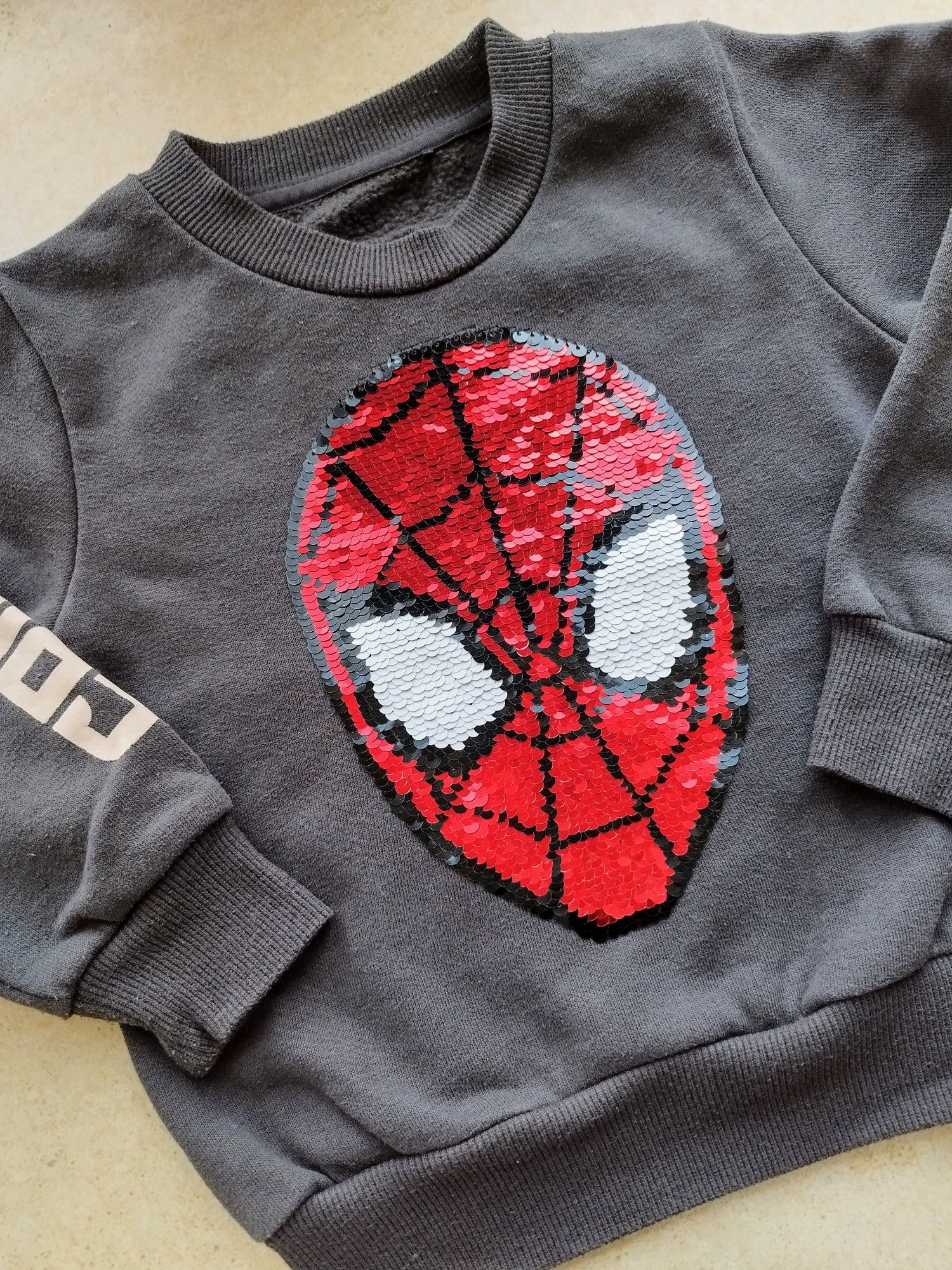 Ocieplana dresowa bluza przez głowę Spiderman Cool Club r.98