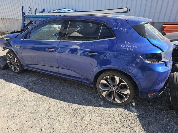 Lateral Esquerda Renault Megane IV