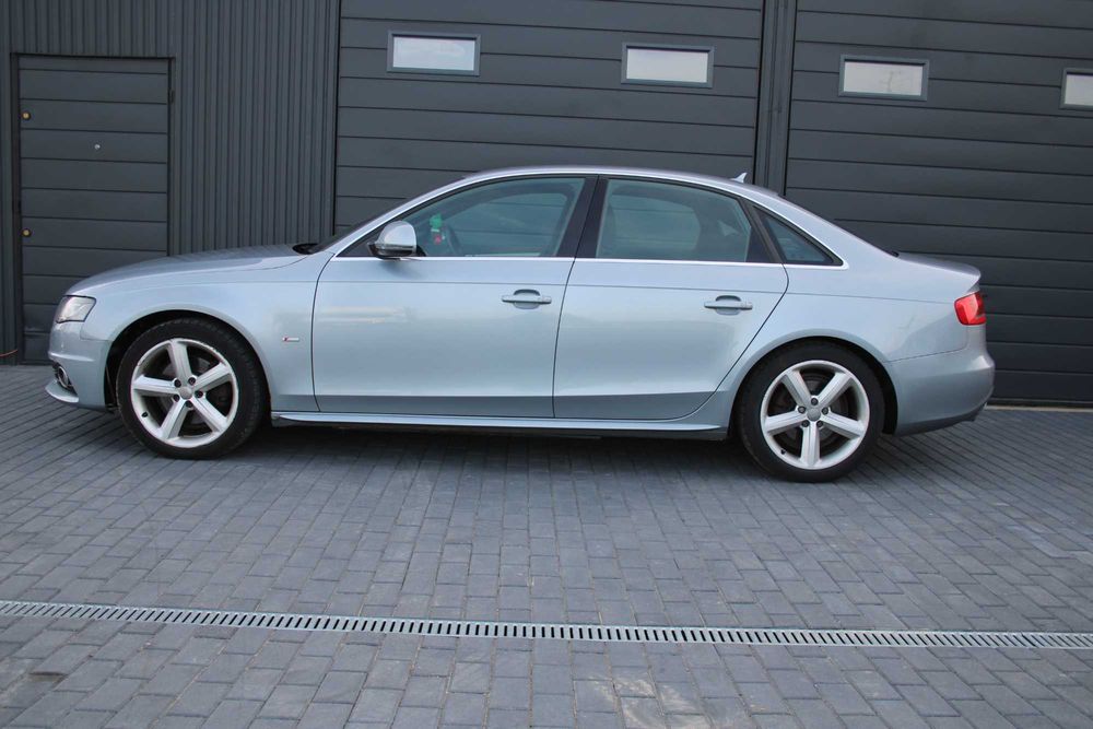 Audi A4 B8 * Sedan * 2009r. * 203.816mil * 2.0 TDI * 2x SLINE * ANGLIK