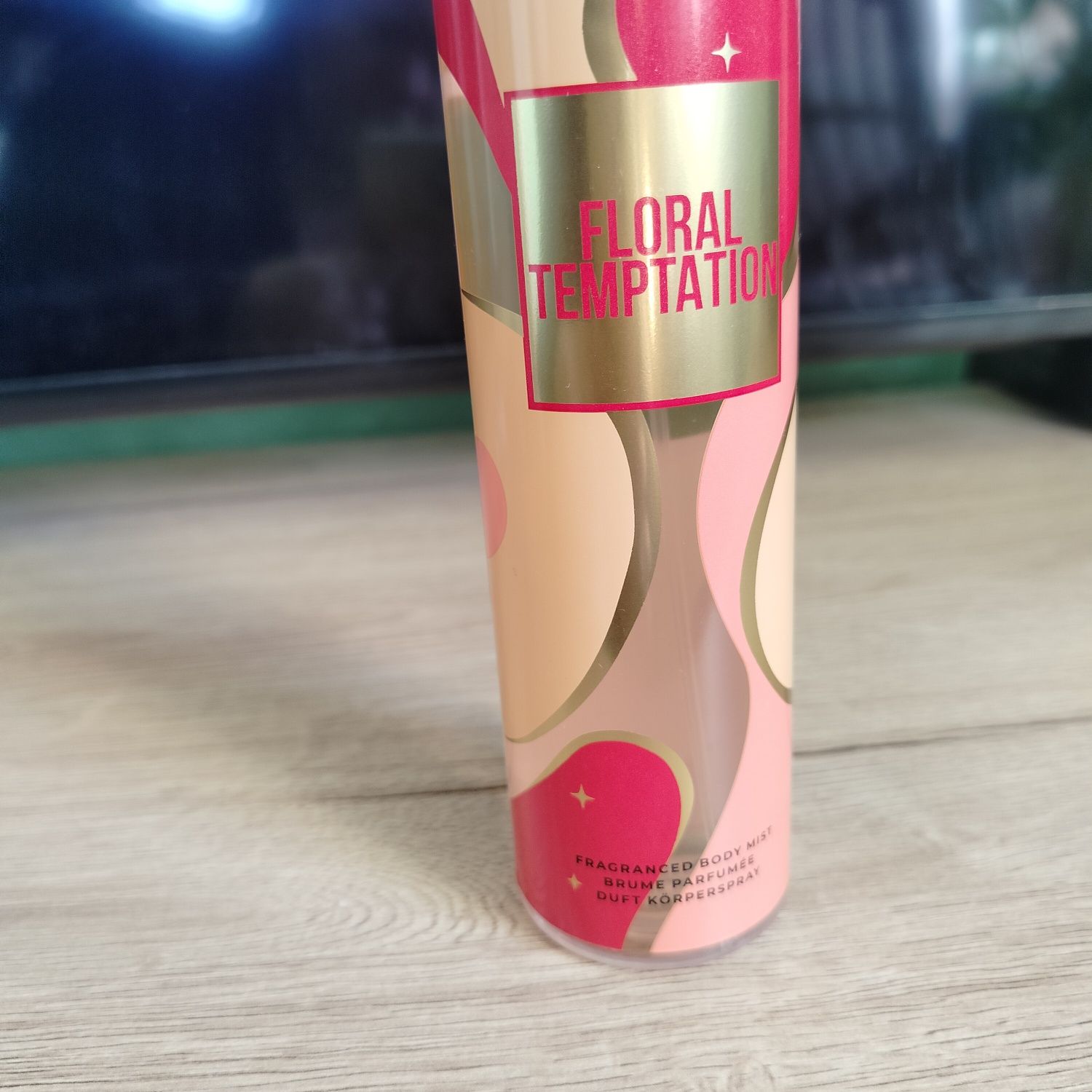 Mgiełka do ciała Floral Temptation Orchard 235 ml